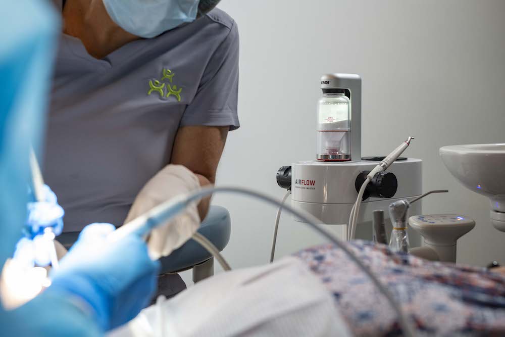 Guided Biofilm Therapy by EMS